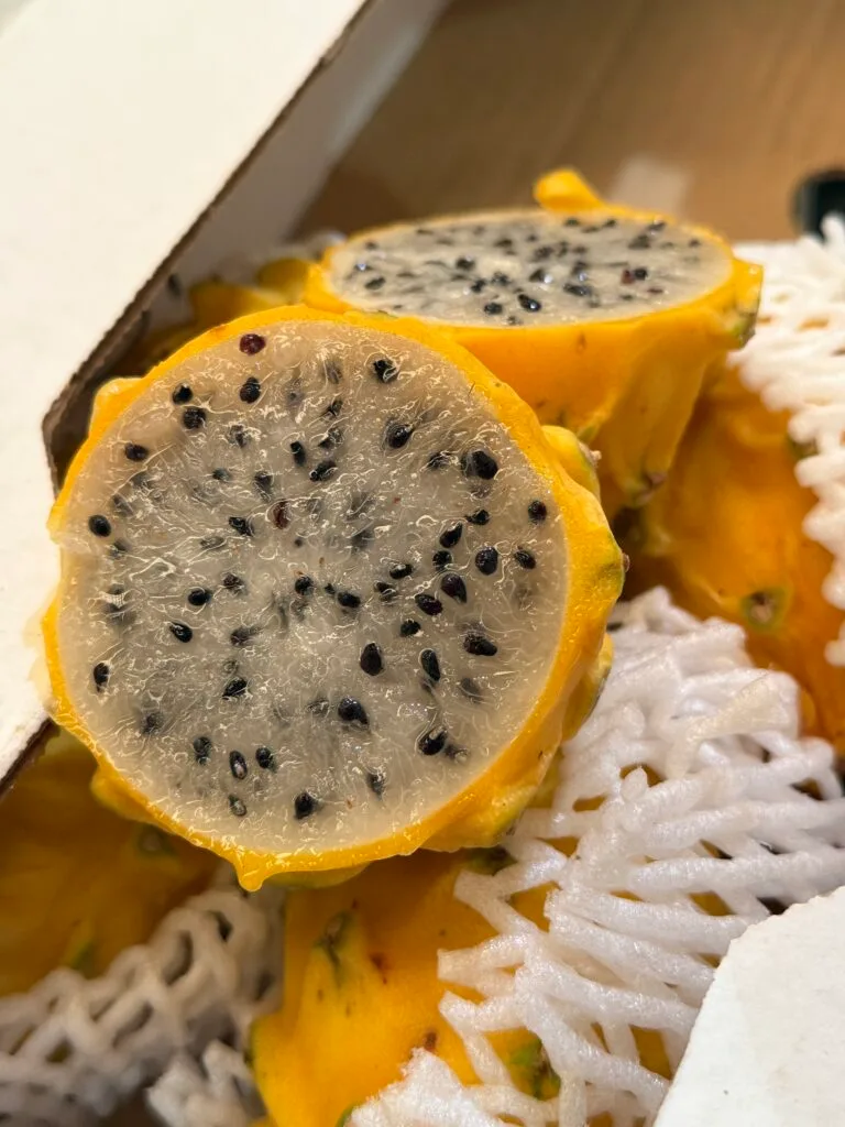 Fructul dragonului galben Peru