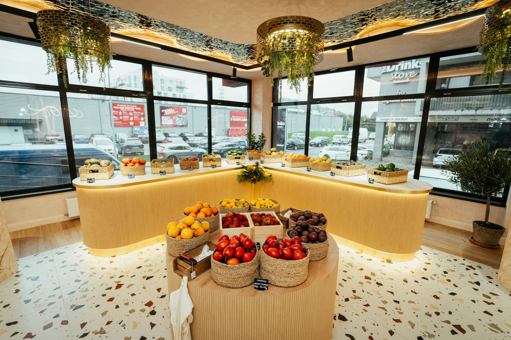 Tropical Fruit Paradise — Bistrița