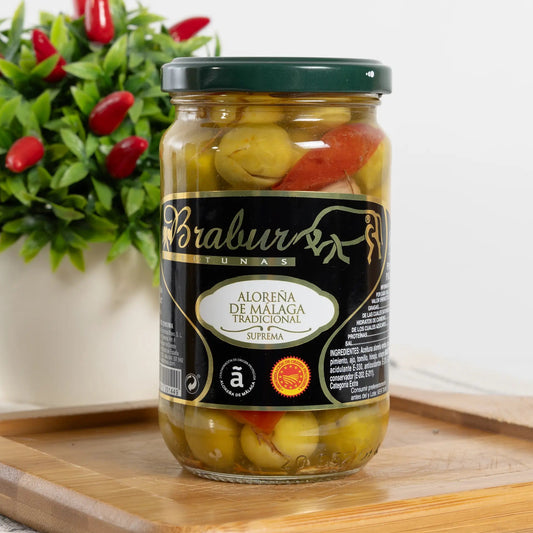 Brabur Aloreña de Málaga PDO olives in a 170 g glass jar, cracked green olives with red pepper, garlic and thyme